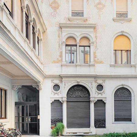 Easylife - Accogliente Monolocale In Via Torino, Posizione Perfetta Per Scoprire La Citta Apartment Milan Luaran gambar